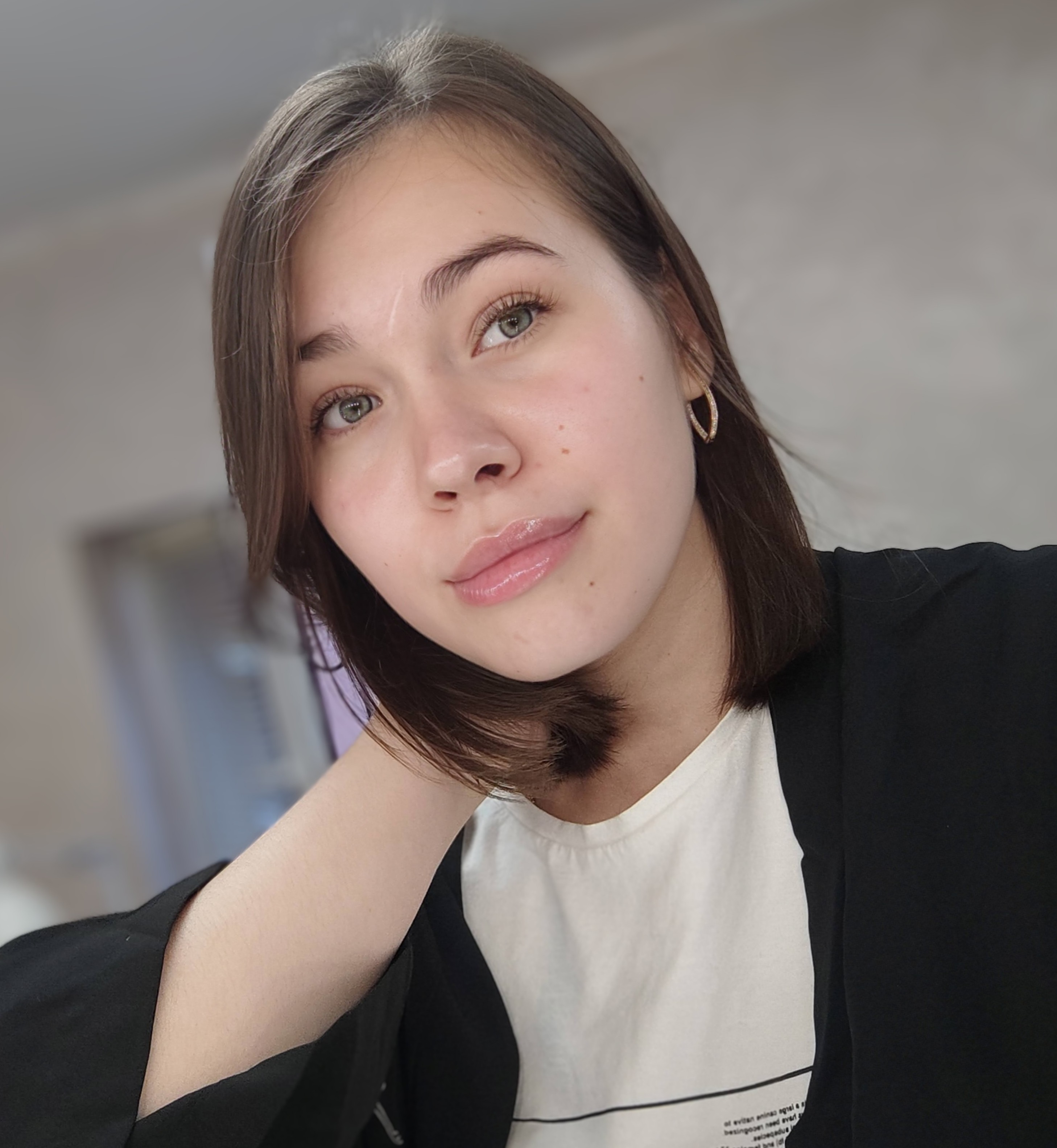 Учитель корейского языка Каріна